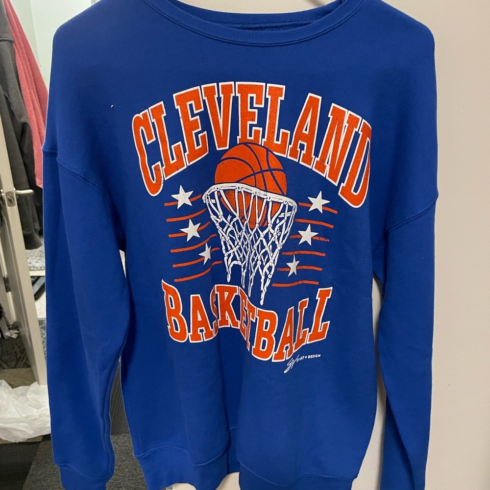 cleveland basketball crewneck